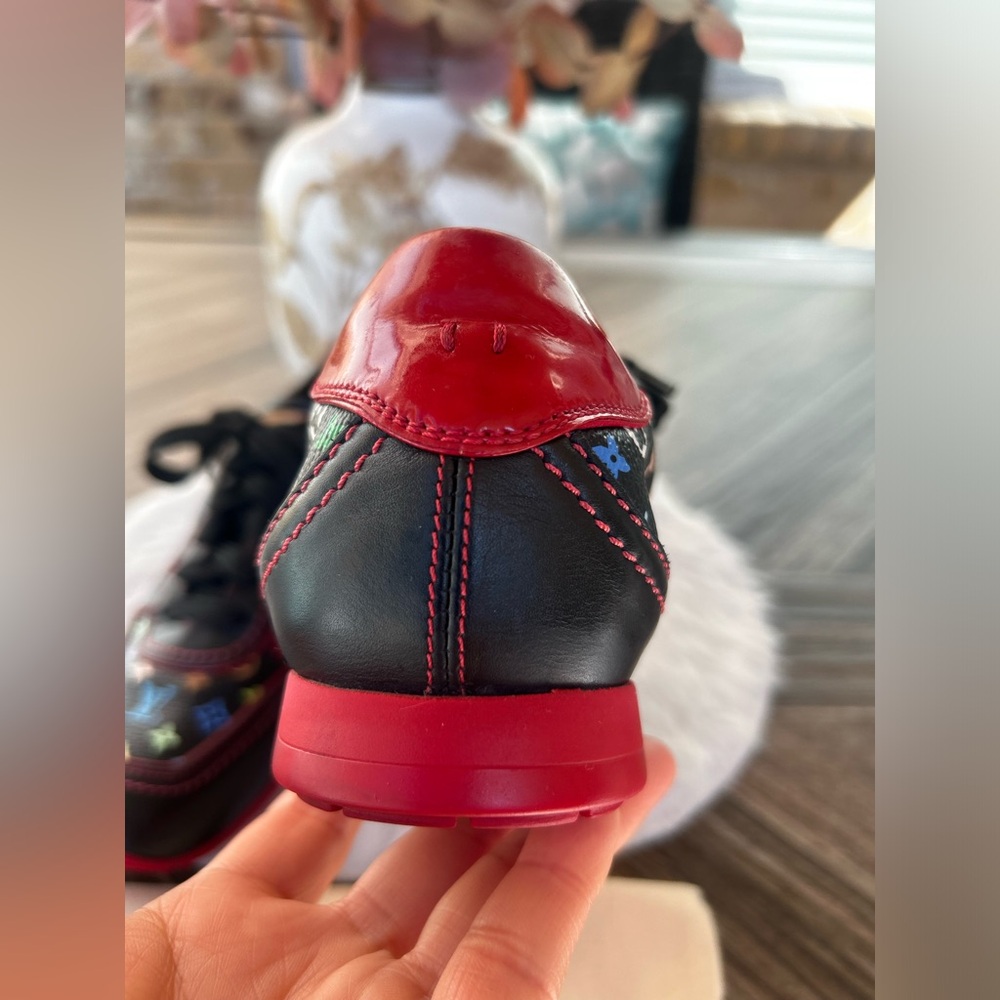 Louis Vuitton Murakami Black Multicolor Low Top Sneakers (Size 37/7 US) - Picture 3 of 16